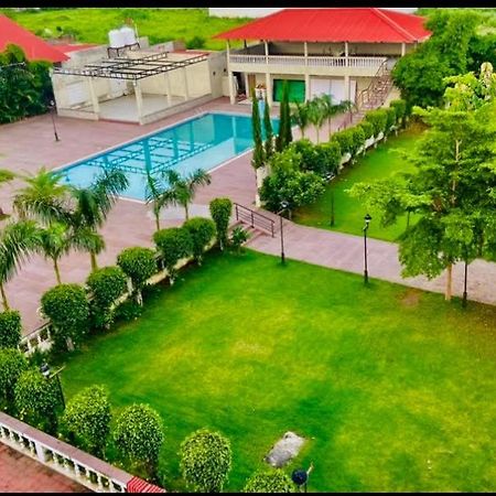 Jaidev Farms And Resort Chhindwāra Exteriör bild