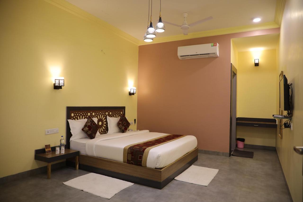 Jaidev Farms And Resort Chhindwāra Exteriör bild