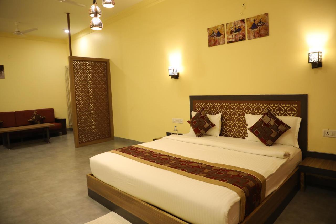 Jaidev Farms And Resort Chhindwāra Exteriör bild