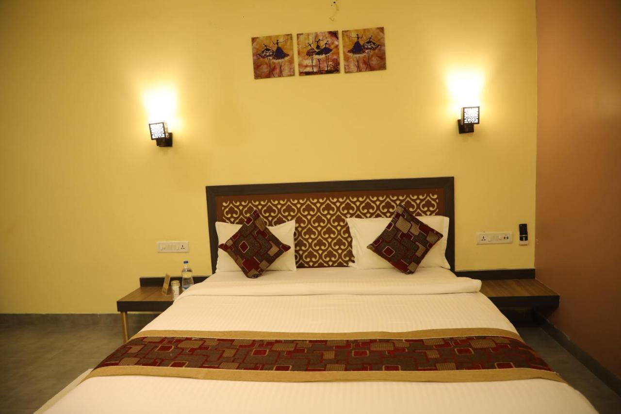 Jaidev Farms And Resort Chhindwāra Exteriör bild