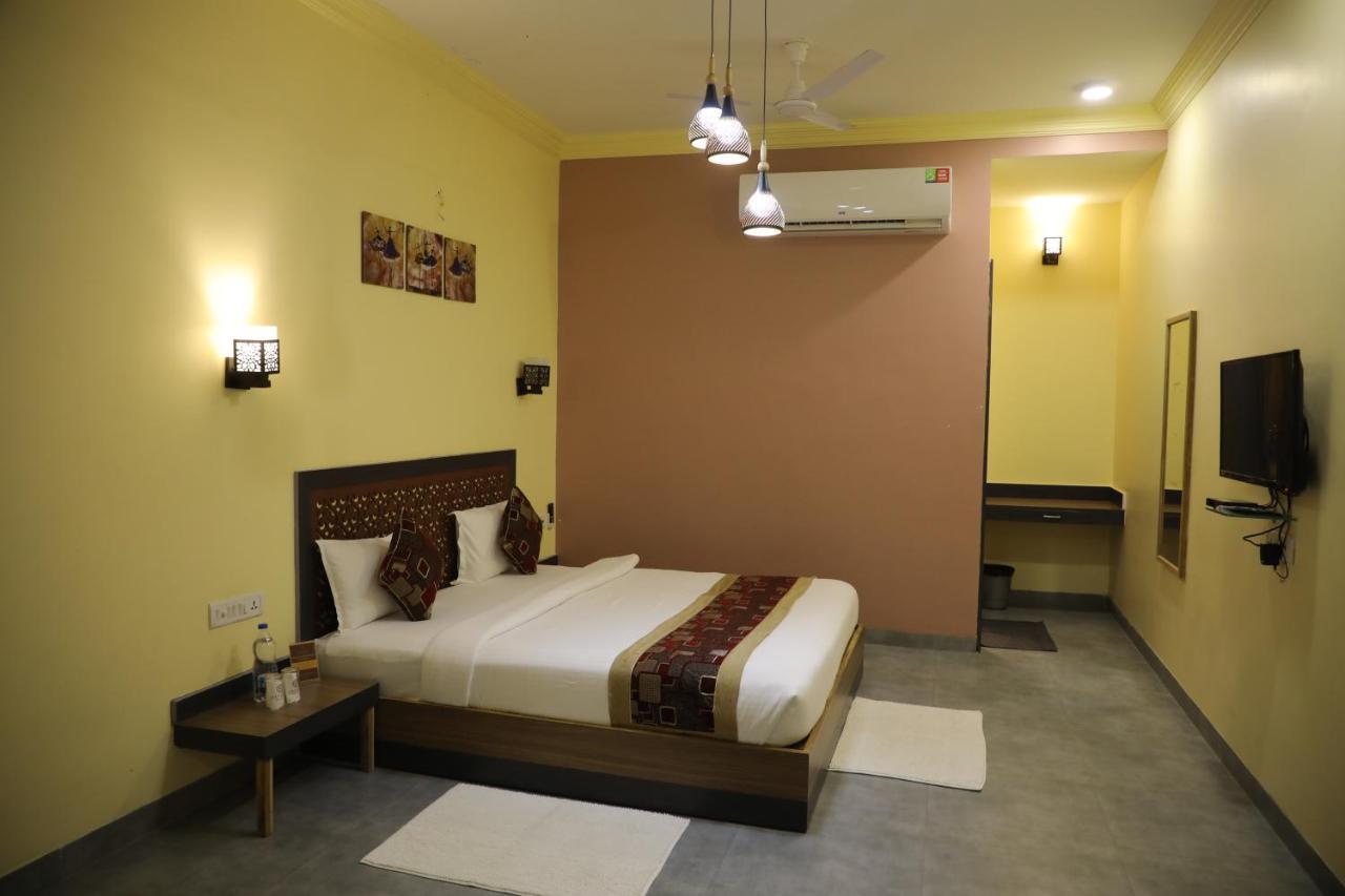 Jaidev Farms And Resort Chhindwāra Exteriör bild